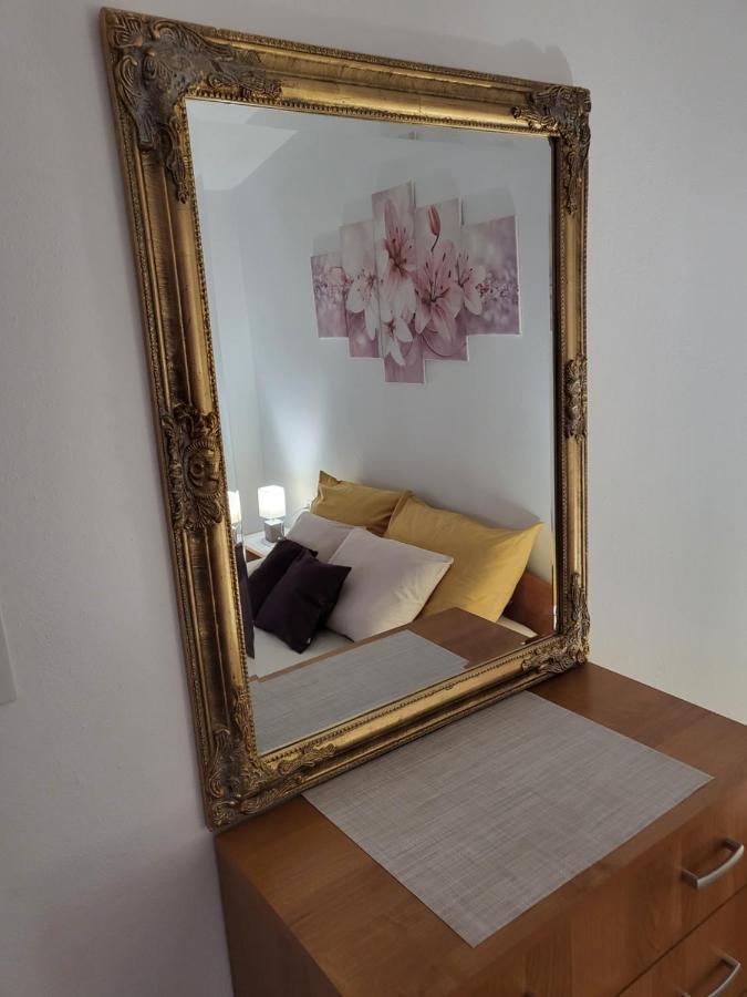 Licul Apartment โรวีน ภายนอก รูปภาพ