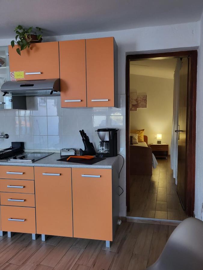 Licul Apartment โรวีน ภายนอก รูปภาพ